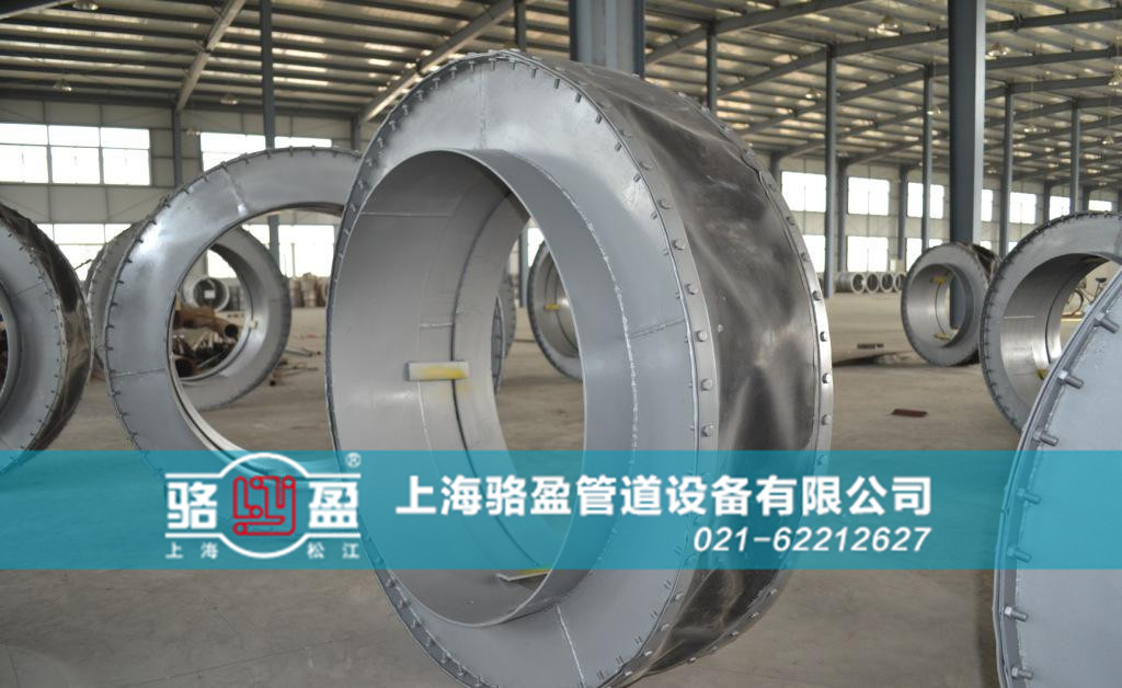 <a href=http://m.doubaoshanghui.cn target=_blank class=infotextkey>非金屬補(bǔ)償器</a>生產(chǎn)車間